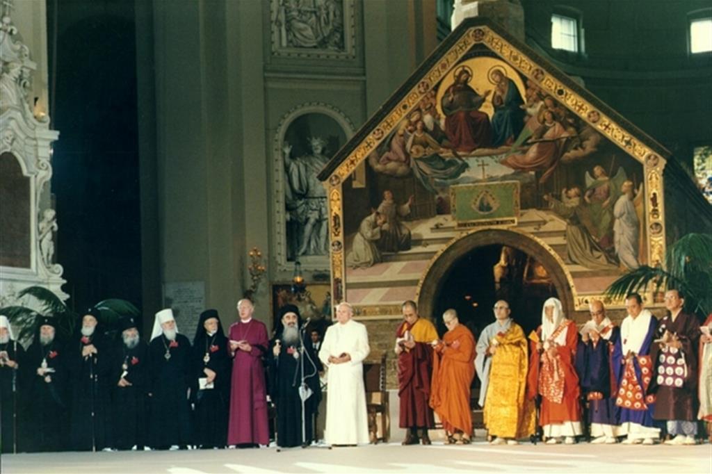 Indietro Non Si Torna Giovanni Paolo Ii L Ultimo Papa Per Il Dialogo A Tutti I Livelli Ut Unum Sint Un Omaggio A Wojtyla Un Campione Olimpionico Grandissimo W O Italy