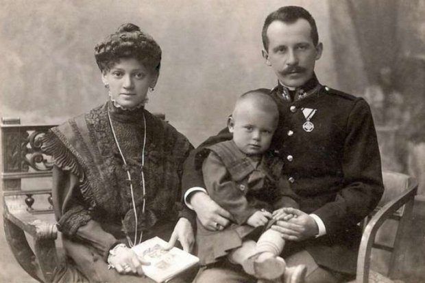 I genitori di Wojtyla e il piccolo Karol - 44.6 Kb